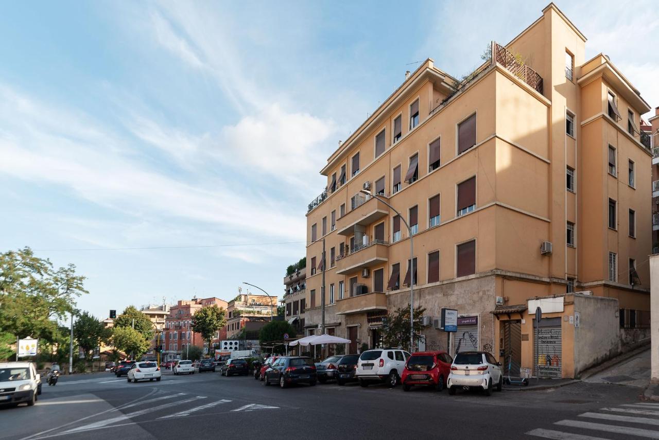 Penthouse Apartment With Terrace Close To Vatican Рим Екстер'єр фото